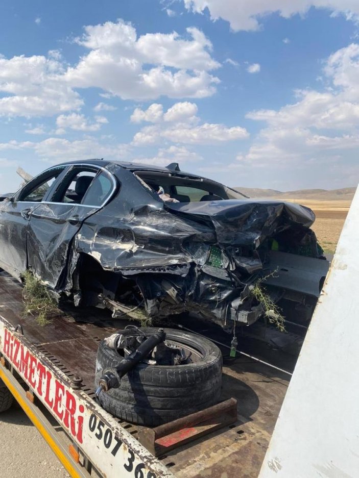 Aksaray'da otomobil ile hafif ticari aracın çarpışması sonucu 7 kişi yaralandı
