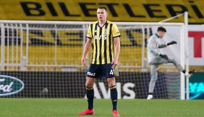 Fenerbahçe, Szalai transferi konusunda kararsız