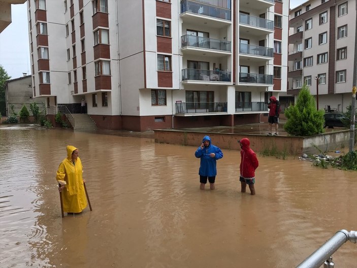 Cumhurbaşkanı Erdoğan, sel bölgesine gitti