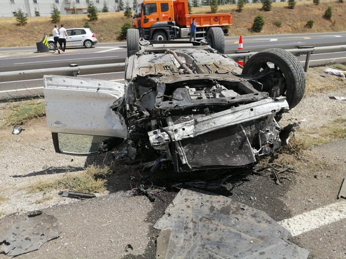 Ankara'da otomobil takla attı: 6 yaralı
