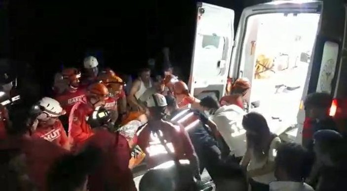 Bursa’da kanyonda düşen şahıs, 4 saatte kurtarılabildi