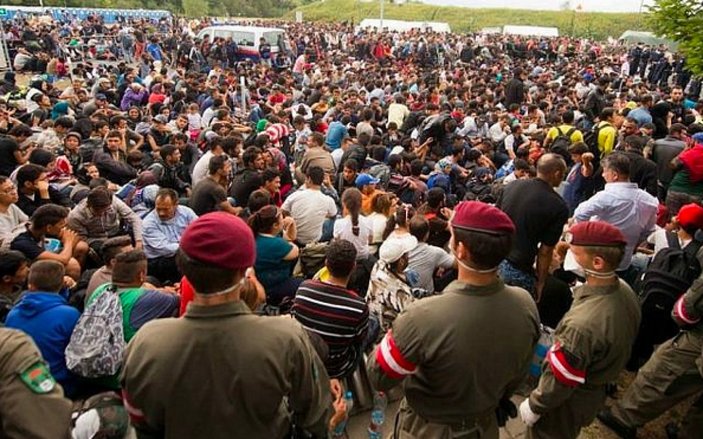 Avusturya hükümeti, kaçak göçmenlere karşı önlem aldı