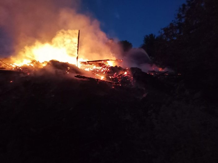 Kastamonu’da 4 ev, 2 samanlık 3 ahır yangında kül oldu