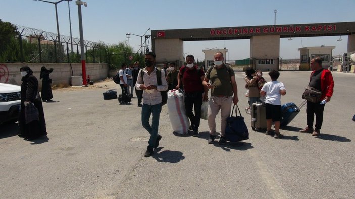 Suriyelilerin bayram sonrası Türkiye dönüşleri başladı