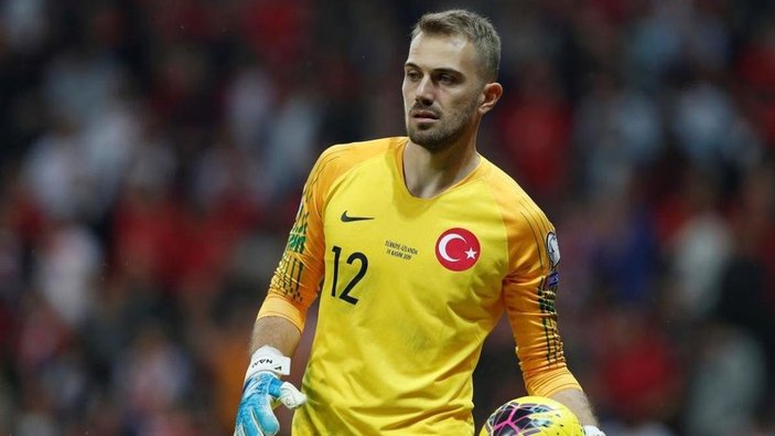 Galatasaray, Beşiktaş'ın istediği Mert Günok'la görüştü