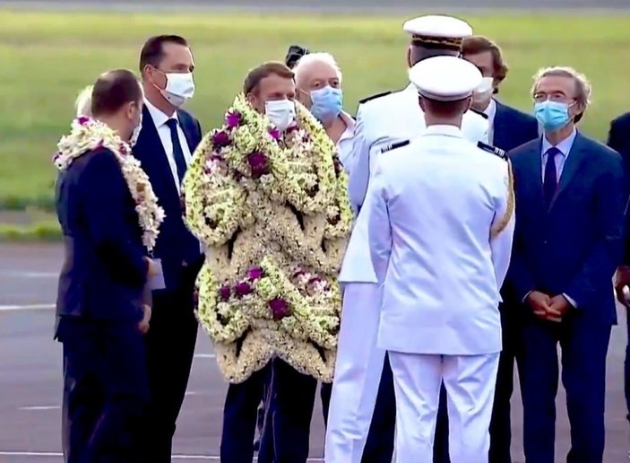 Emmanuel Macron'a, Fransız Polinezyası'nda çiçekli karşılama