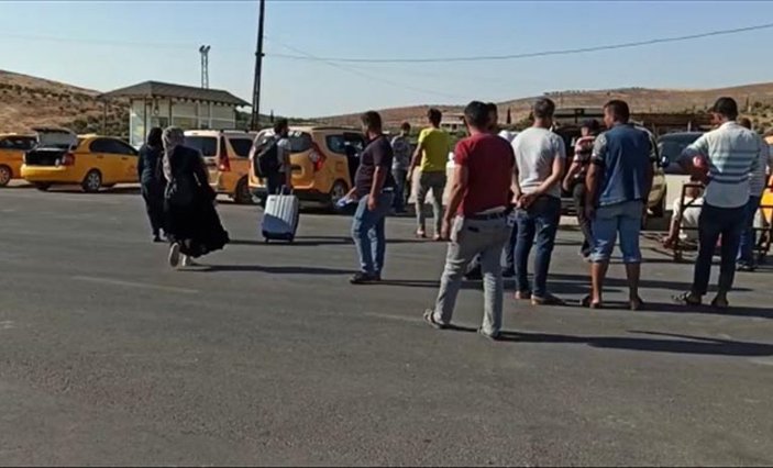 Bayram sonrası Suriyeliler, sınır kapılarından Türkiye'ye dönüyor