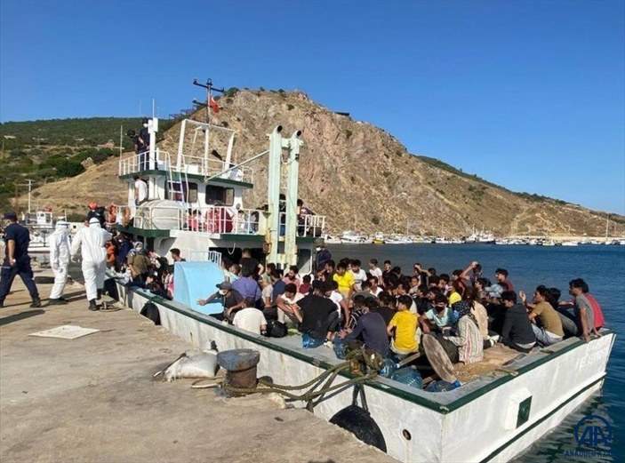 Çanakkale'de 231 kaçak göçmen ve 2 göçmen kaçakçısı yakalandı