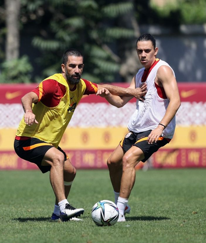 Galatasaray'da Taylan Antalyalı takımla çalıştı