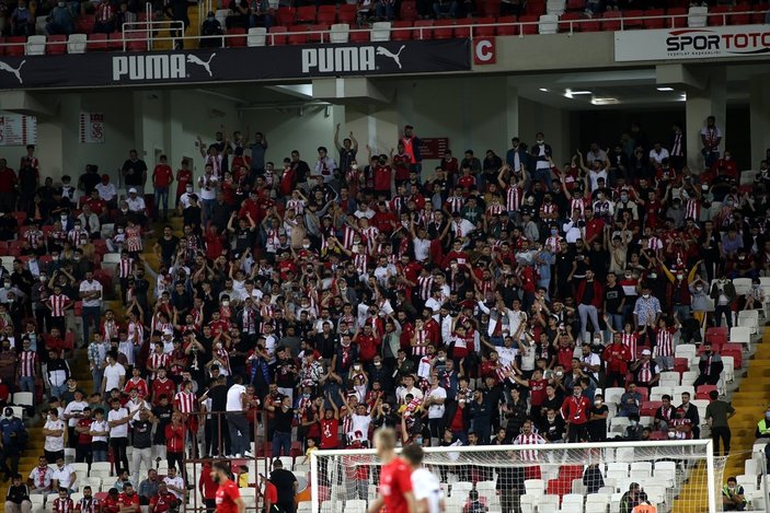 Sivasspor, Konferans Ligi'nde bir üst tura yükseldi