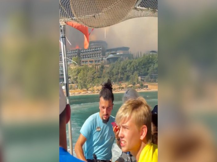 Dusko Tosiç'in eşi Jelena Karleusa'dan yangın paylaşımı