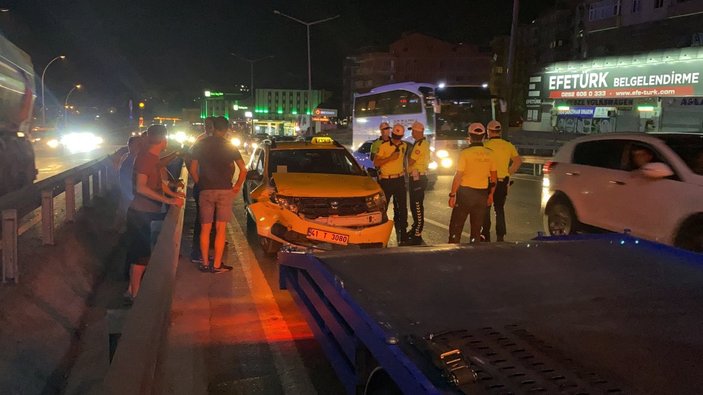 Kocaeli'de takla atan taksi sürücüsü yaralandı