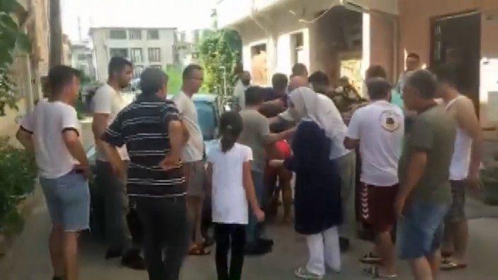 Bursa'da hırsız, girdiği evdeki küçük kıza sandalyeyle vurdu