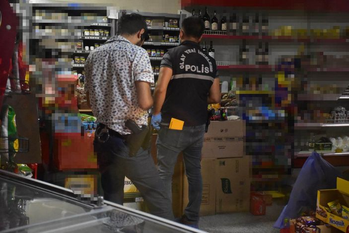 İzmir'de kavga sırasında iş arkadaşının karısını bıçakladı