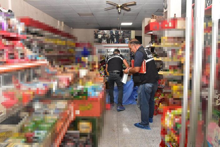 İzmir'de kavga sırasında iş arkadaşının karısını bıçakladı