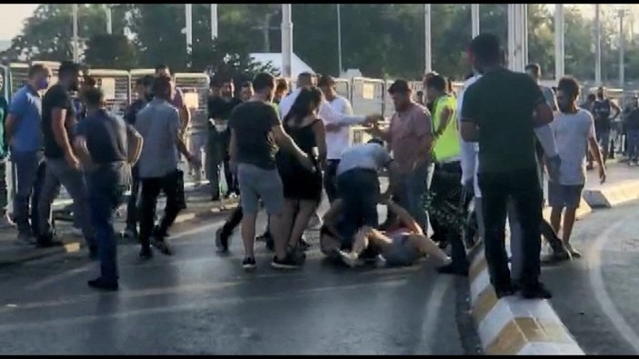 Taksim’de kadınların kavgası
