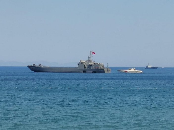 Milli Savunma Bakanlığı'ndan Marmaris'e tahliye için çıkartma gemisi