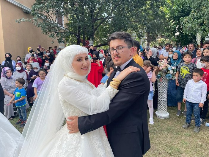 Ordu’da iki kardeş aynı düğünle evlendi