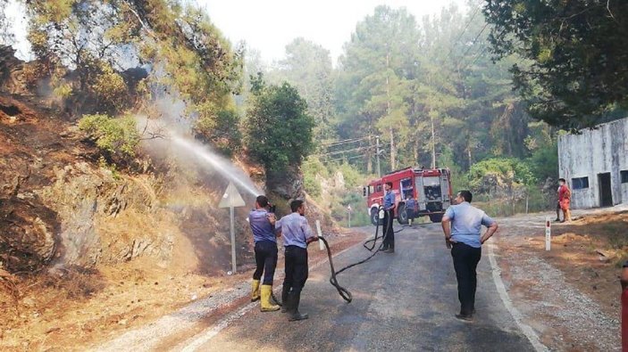 TSK pek çok bölgede yangınlara karşı desteklerini sürdürüyor