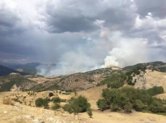 Tunceli'nin Hozat ilçesindeki yangın söndürüldü