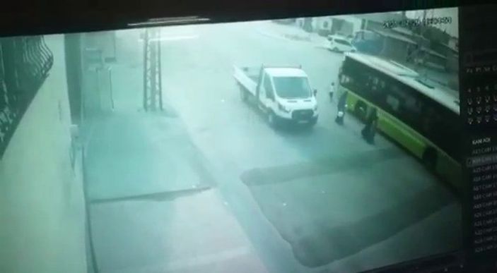 i Adana’da otobüsün altında kalan çocuk yaşamını yitirdi