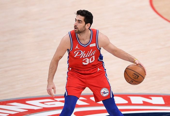 Furkan Korkmaz, Sixers'ta kaldı