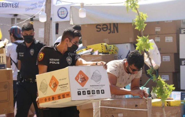 Antalya’da yangın bölgesindeki ekipler, vatandaşlar için seferber oldu