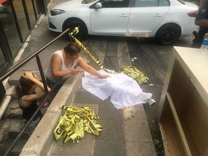 i Kağıthane’deki yangında mahsur kalan köpek telef oldu