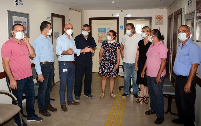 Adana'da ‘maske’ uyarısı yapan sağlıkçılara ‘Rambo’ bıçağıyla saldırdılar