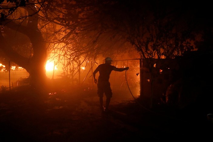 Yunanistan'da orman yangınlarına yenileri eklendi