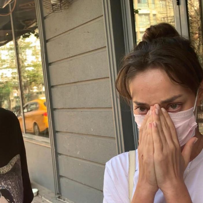 Zeynep Tuğçe Bayat sokak ortasında gözyaşlarına boğuldu! Ağlama nedeni..