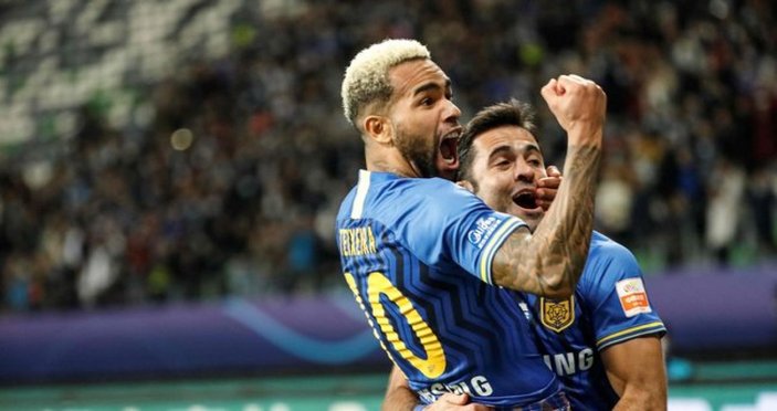 Beşiktaş yıldızını bekliyor: Alex Teixeira ne zaman İstanbul'a geliyor?