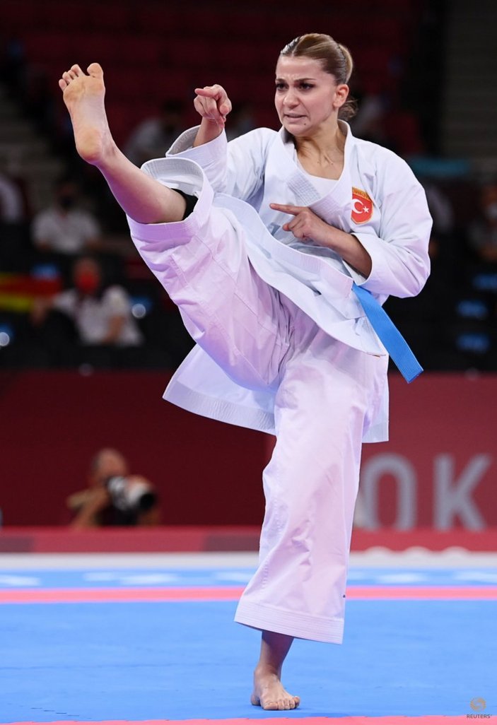 Milli karateci Dilara Bozan, Tokyo'da bronz maçı yapacak