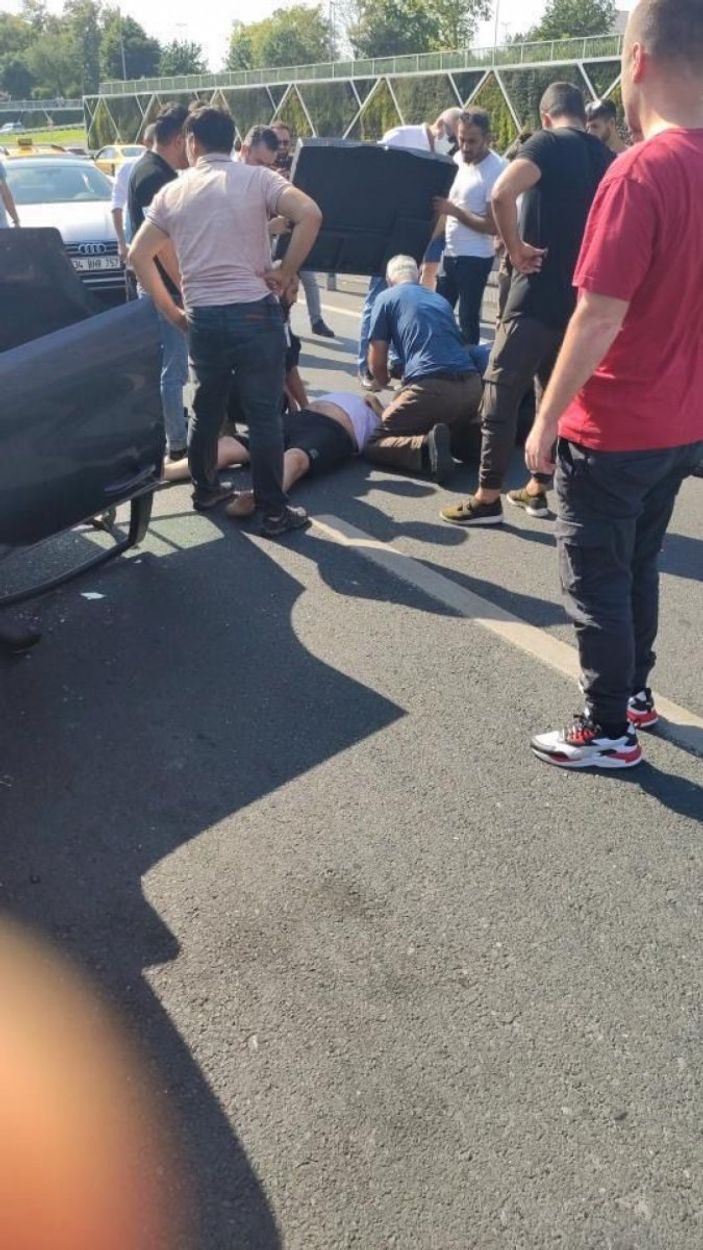 d Avrasya Tüneli girişinde kaza: Takla atarak durabildi