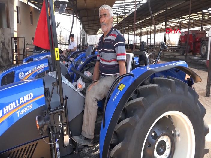 Cumhurbaşkanı Erdoğan'ın sözünü verdiği traktörler geldi