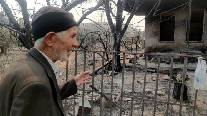 Antalya’da bahçesindeki karpuzları itfaiyeye verdi