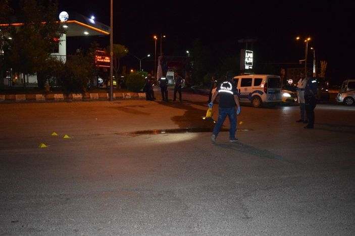 i Malatya’da laf atma kavgasında 2 kişi yaralandı