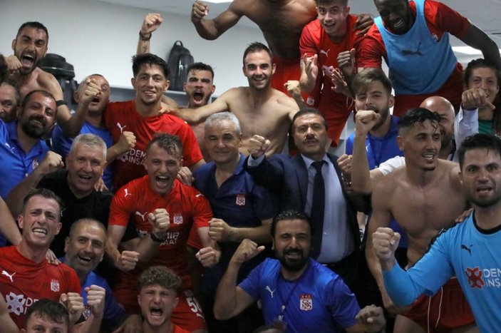 Sivasspor, Dinamo Batumi'yi 2 golle geçti