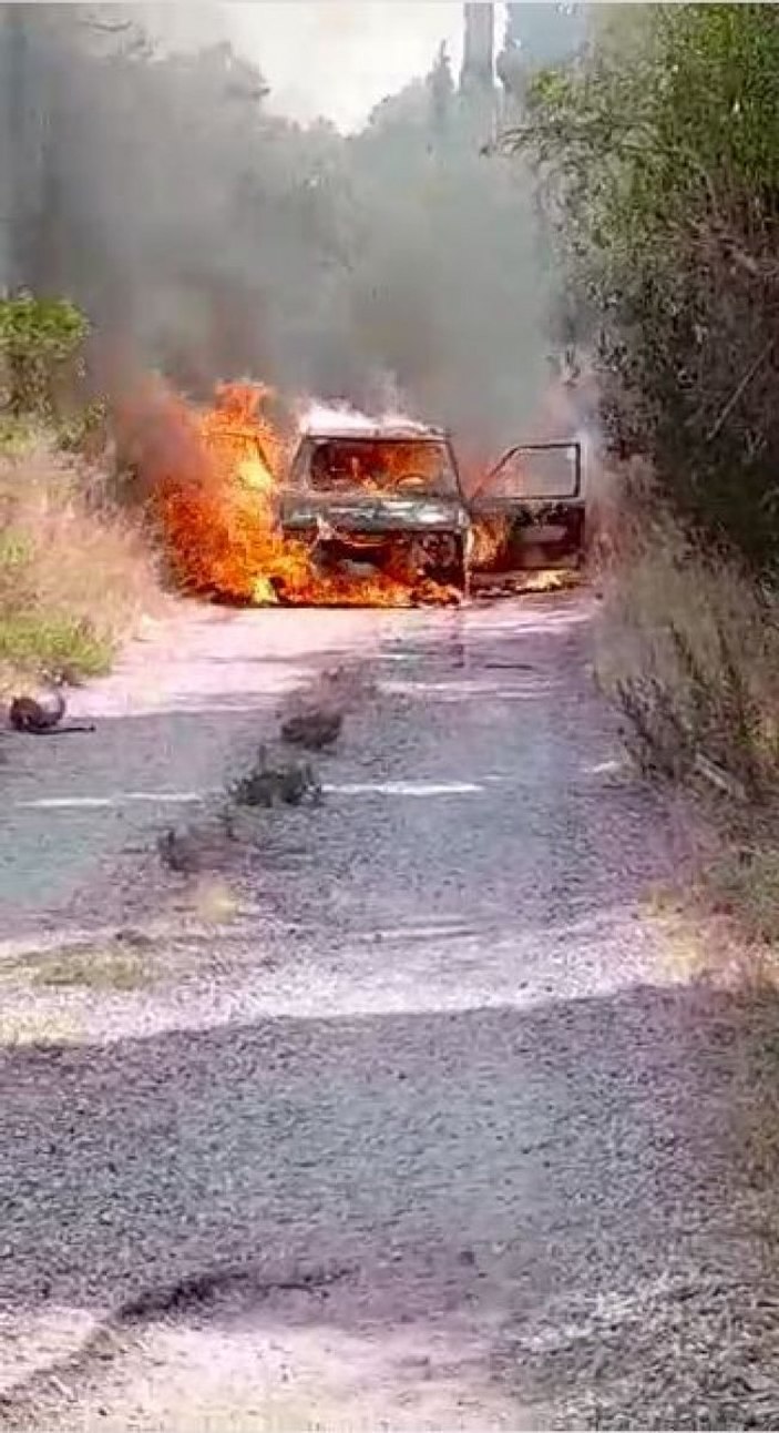 Muğla'da yanan otomobil hurdaya döndü