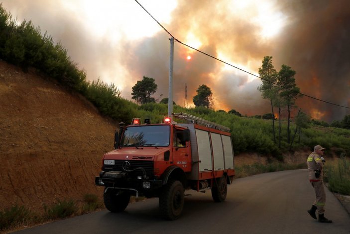 Fransa'dan Yunanistan'a yangın söndürme desteği