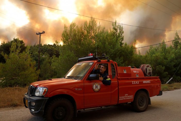 Fransa'dan Yunanistan'a yangın söndürme desteği