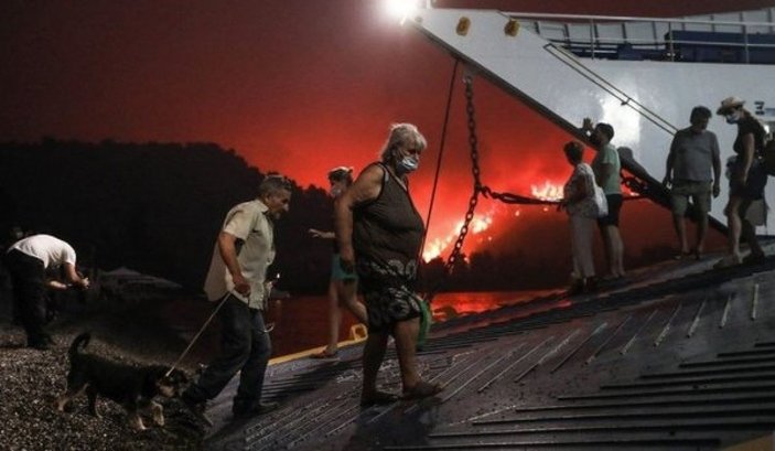 Yunanistan’da yangın: Evia’da yaşayanlar tahliye edildi