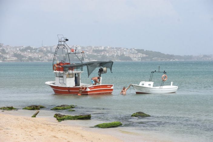 i Sinop'ta boğulma tehlikesi geçiren 4 kişi kurtarıldı