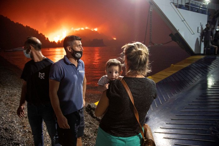 Yunanistan, orman yangınları karşısında çaresiz kaldı