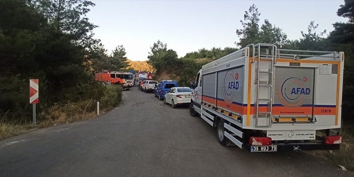 İzmir'de türbe dönüşü kaza meydana geldi