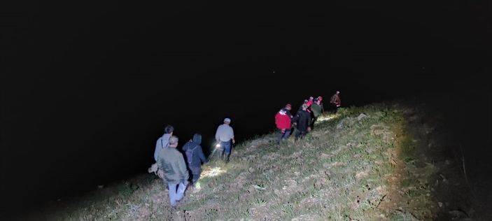 a Rize'de yaylada mahsur kalan 4 kişi kurtarıldı