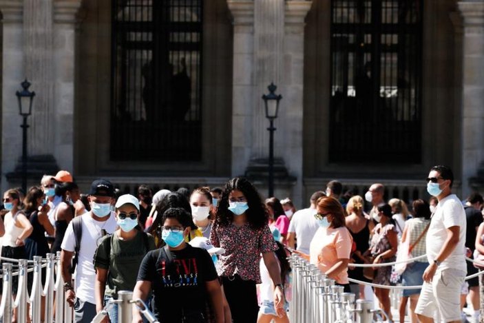 Fransa'da koronavirüs sağlık kartı yürürlükte