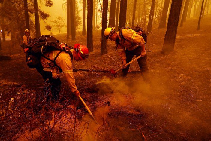 Kaliforniya tarihinin en büyük ikinci yangını devam ediyor