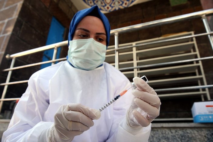 Muş'ta aşı timleri, en ücra köylere aşı ulaştırıyor