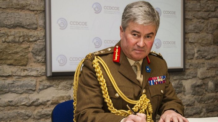 Eski İngiliz General: Afganistan'dan çekilmek stratejik hata